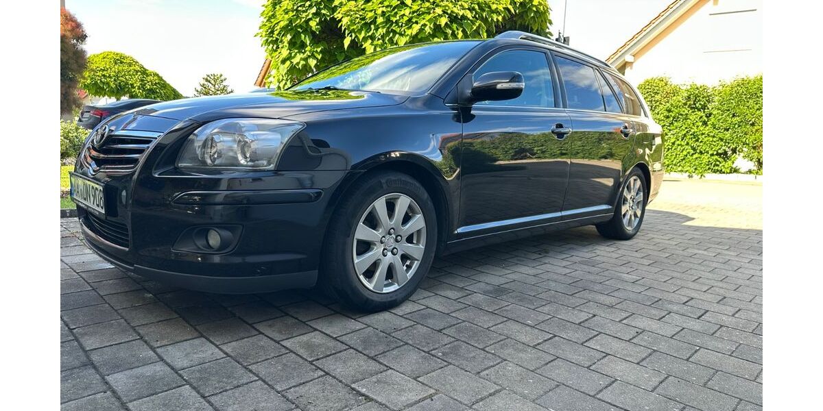 Toyota Avensis 297.500 km 3.099 &euro; Lauchheim 73466