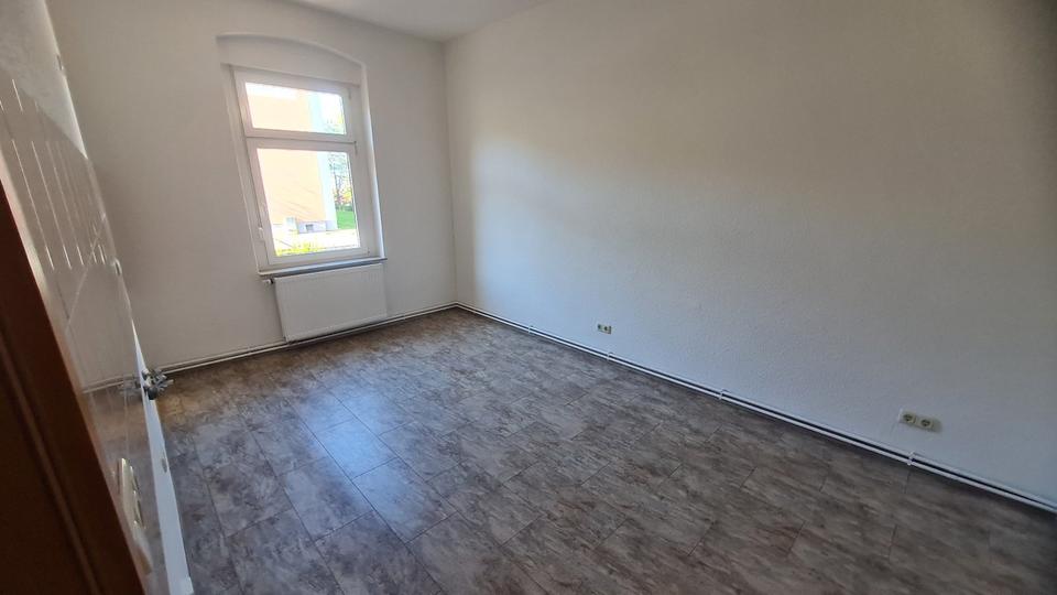 Etagenwohnung Eisleben (Lutherstadt) - 2 Zimmer, 66 m&sup2;, 396&euro; | Angebot:26405521