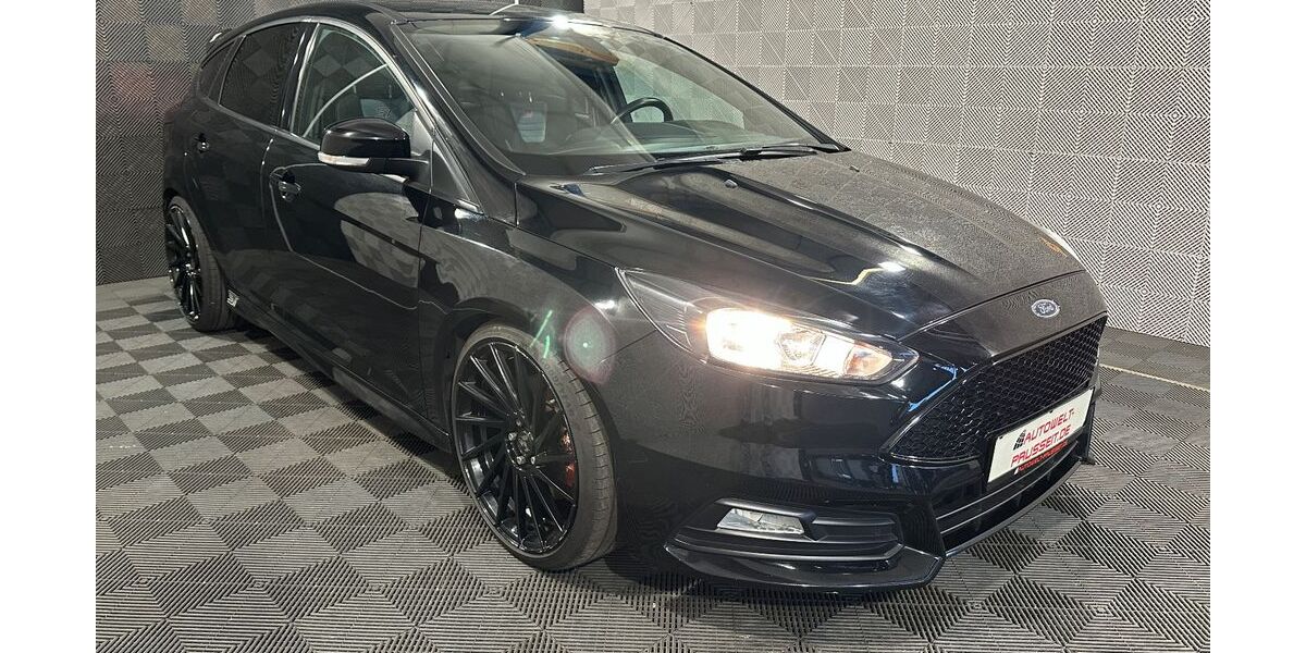 Ford Focus 104.621 km 13.950 &euro; Horb am Neckar 72160