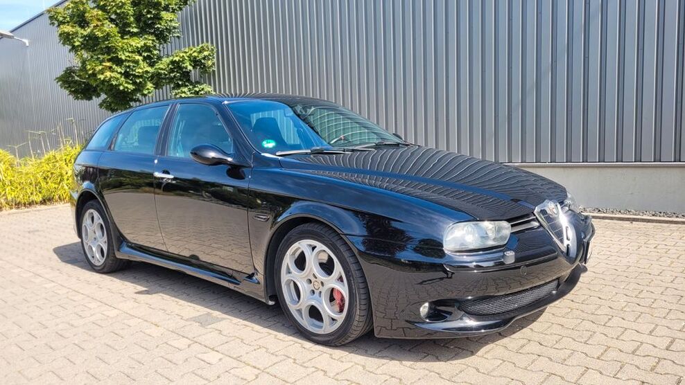 Alfa Romeo 156 147.000 km 15.800 € Darmstadt 64291