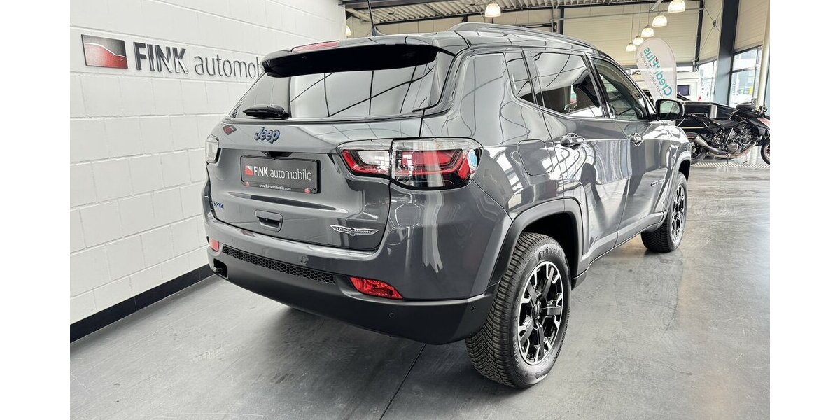 Jeep Compass Trailhawk Plug-In Hybrid 4WD 1.Hand LED 27.100 km 24.390 &euro; Lich 35423