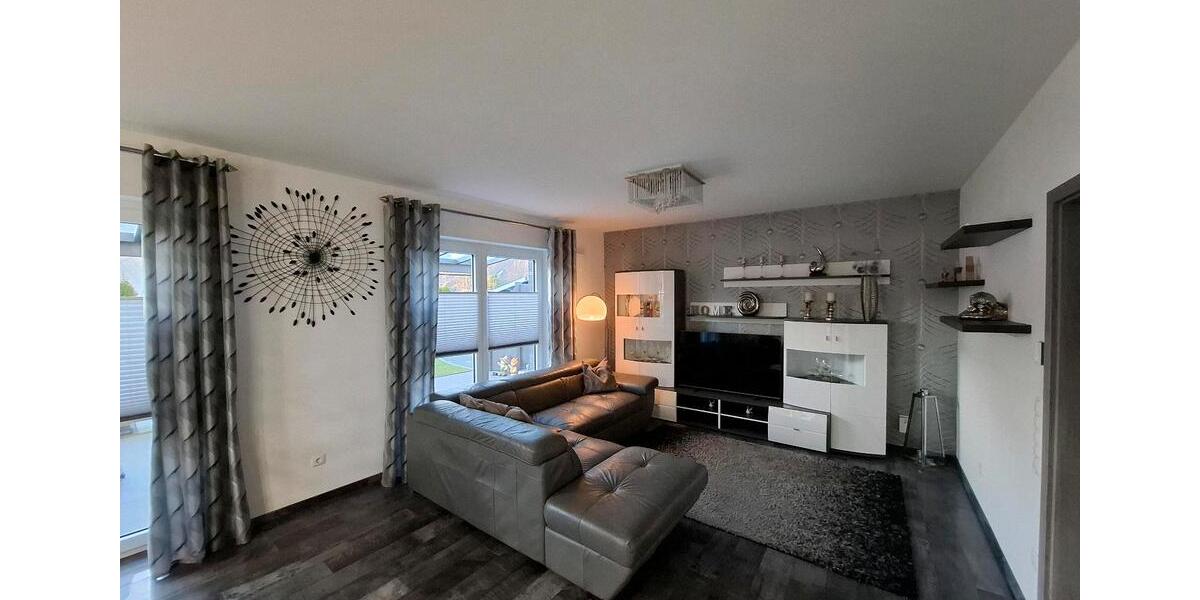 Einfamilienhaus Büdelsdorf - 4 Zimmer, 130 m&sup2;, 1.680&euro; | Angebot:26382507