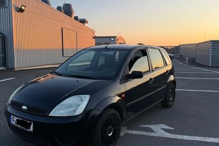 Ford Fiesta 235.000 km 1.099 &euro; Frankfurt am Main 65933