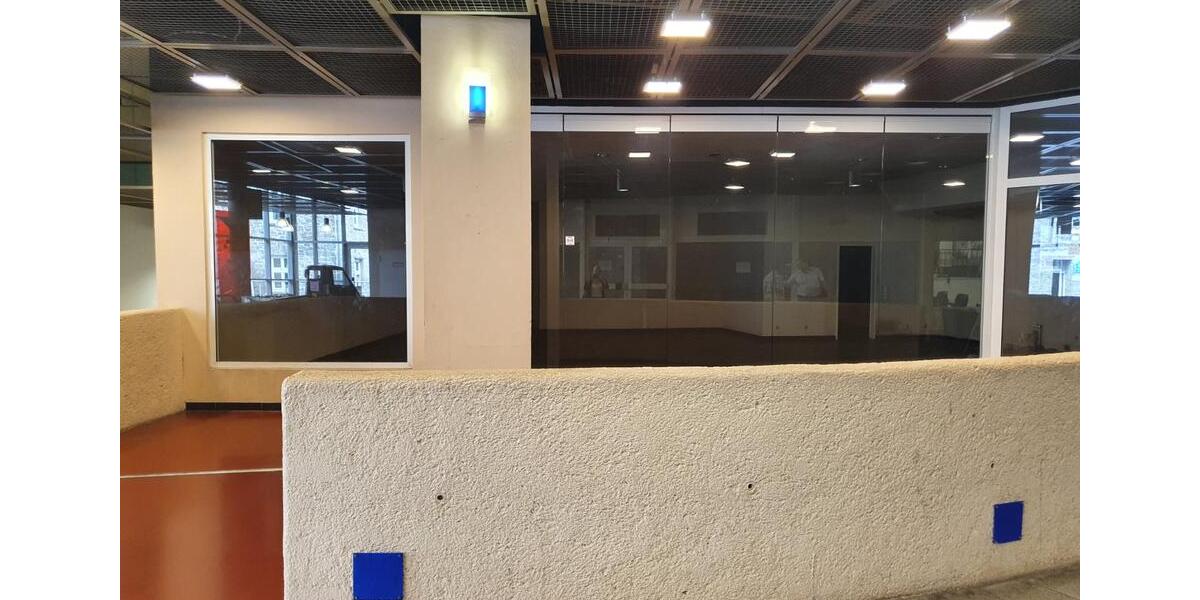 Attraktive Gastonomie Fläche von ca. 200m² im Stapelcenter zimmer