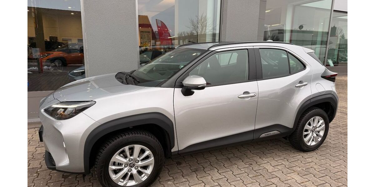 Toyota Yaris Cross 16.400 km 23.989 &euro; Königsbrunn / Augsburg 86343