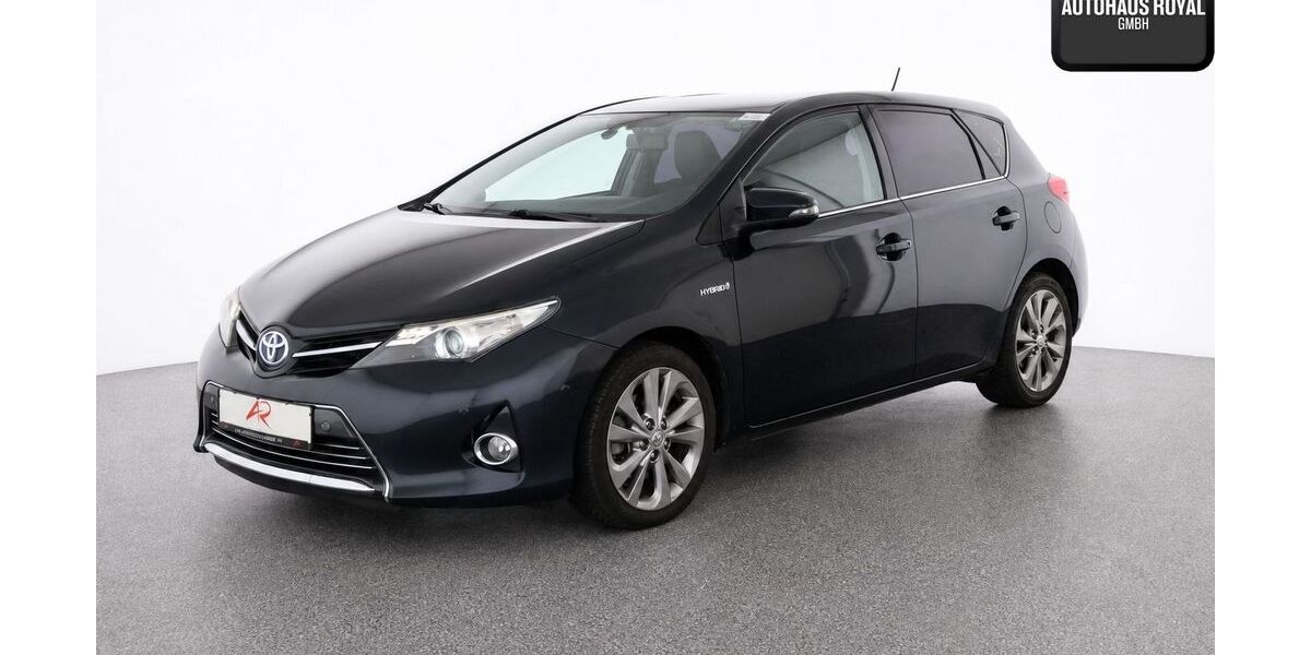 Toyota Auris 158.000 km 9.880 &euro; Berlin 12103