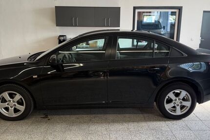 Chevrolet Cruze 62.900 km 5.990 &euro; Spremberg 03130