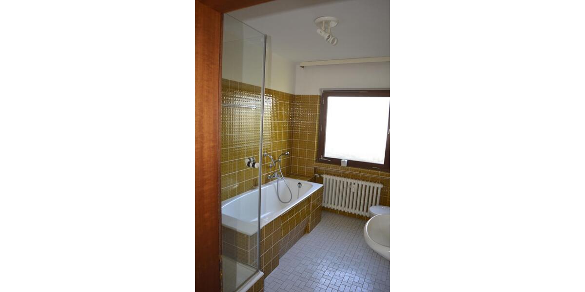 Mehrfamilienhaus, Wohnhaus Staufenberg - 11 Zimmer, 339 m&sup2;, 620.000&euro; | Angebot:26517187