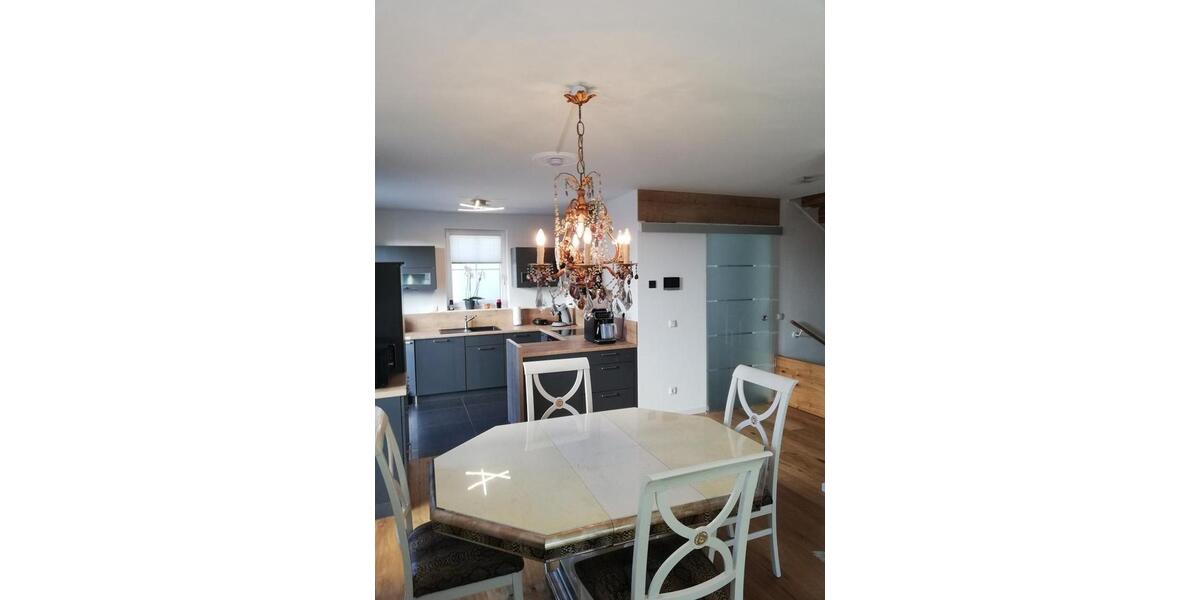 Doppelhaushälfte Gilching - 7 Zimmer, 137 m&sup2;, 2.750&euro; | Angebot:24889916