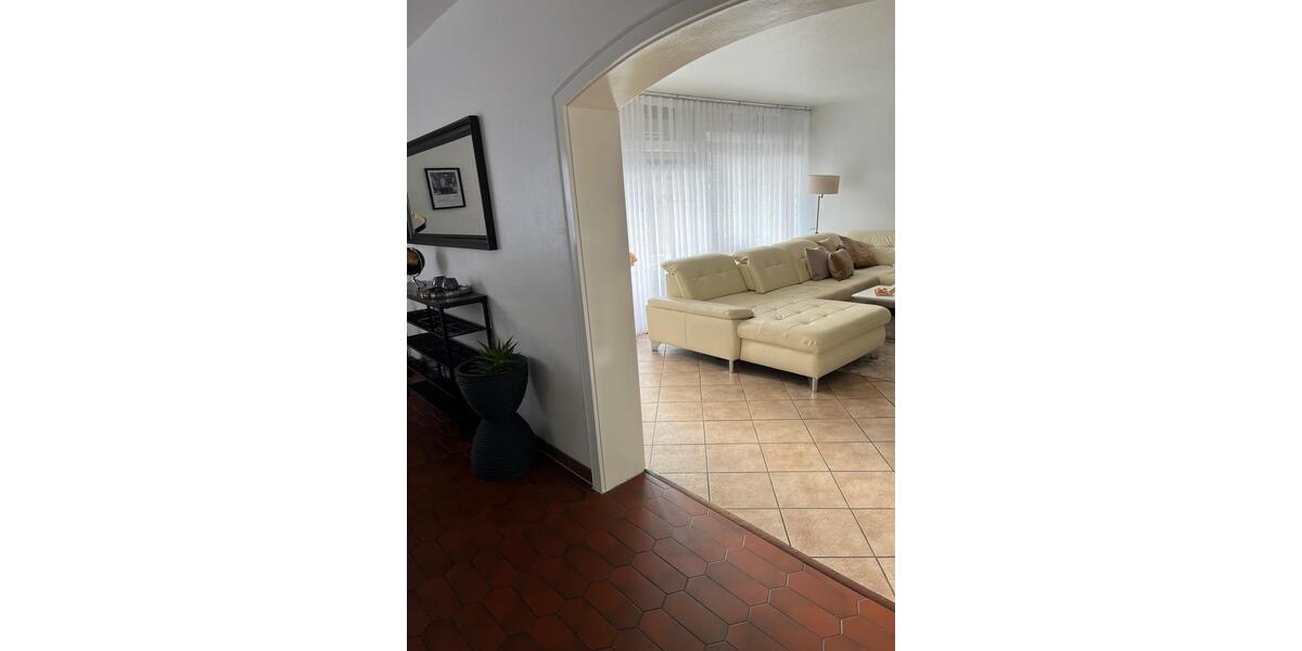 Großzügiges Ein- bis Zweifamilienhaus in Arnum Hemmingen! 7 zimmer