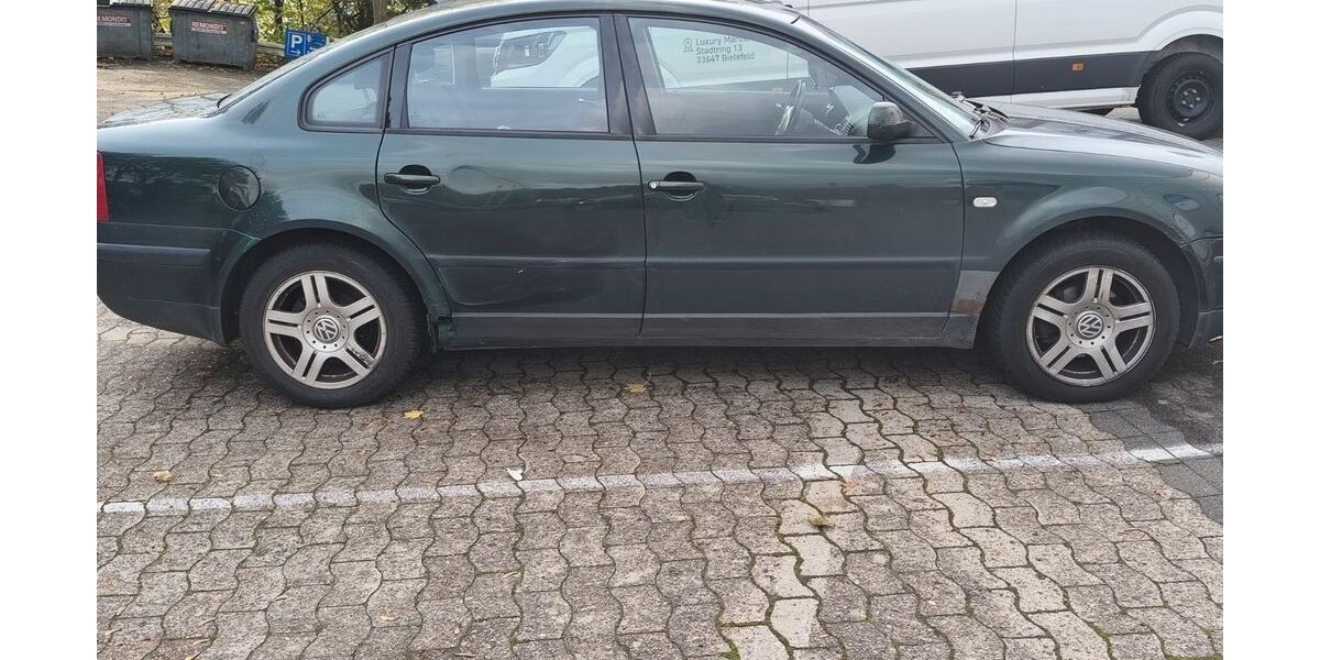 VW Passat 209.000 km 1.500 &euro; Bielefeld 33613