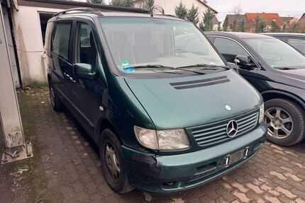 Mercedes V 220