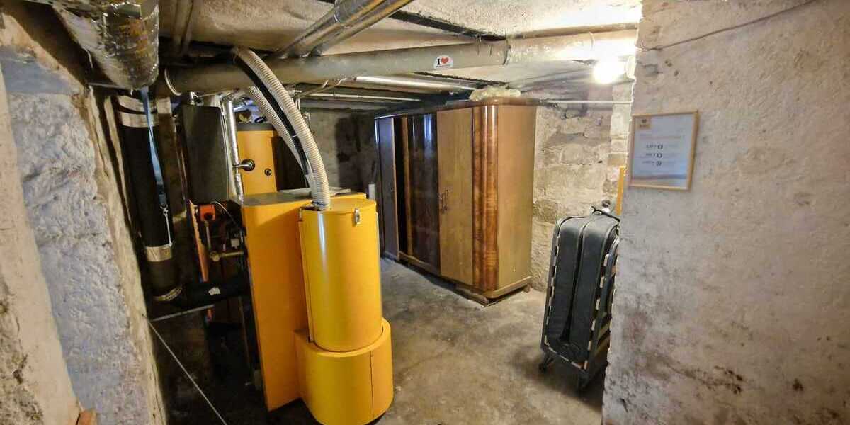 Einfamilienhaus Niederwerrn - 6 Zimmer, 129 m&sup2;, 250.000&euro; | Angebot:25664866