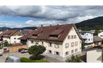 ruhige und familienfreundliche Lage | Dachgeschosswohnung mit 4 Zimmern | Balkon, Keller & Carport zimmer