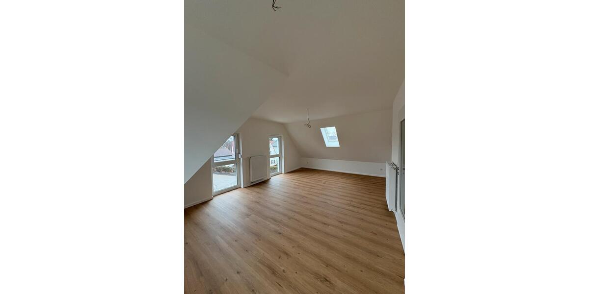 Dachgeschoßwohnung Allersberg Eismannsdorf - 3 Zimmer, 48 m&sup2;, 800&euro; | Angebot:25084720
