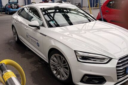 Audi A5 103.000 km 15.000 &euro; Neukirchen Vluyn 47506