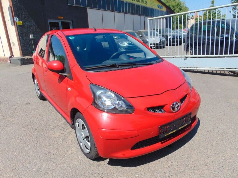 Aygo (X)