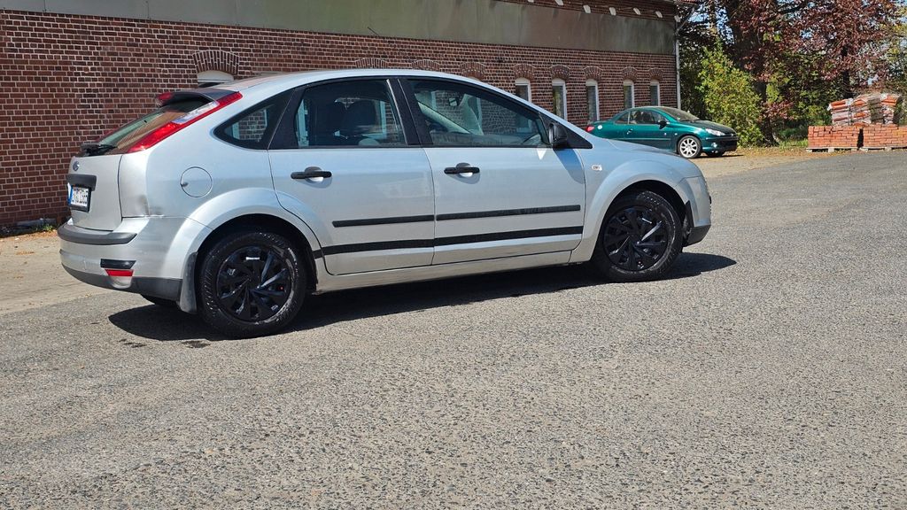 Ford Focus 168.000 km 1.800 &euro; Thedinghausen 27321