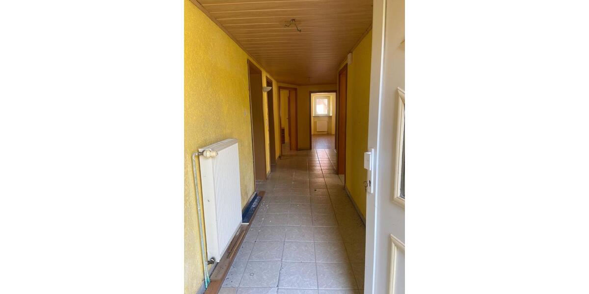 Einfamilienhaus Lauda-Königshofen Königshofen - 4 Zimmer, 125 m&sup2;, 55.000&euro; | Angebot:26730235