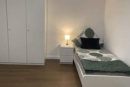 Wohnung Hamburg Rahlstedt - 5 Zimmer, 118 m&sup2;, 3.990&euro; | Angebot:25657547