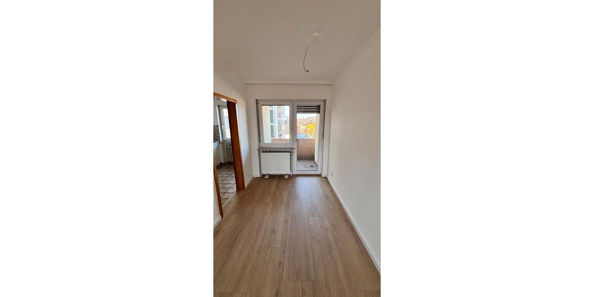 Etagenwohnung Schwalbach - 3 Zimmer, 96 m&sup2;, 975&euro; | Angebot:25509753