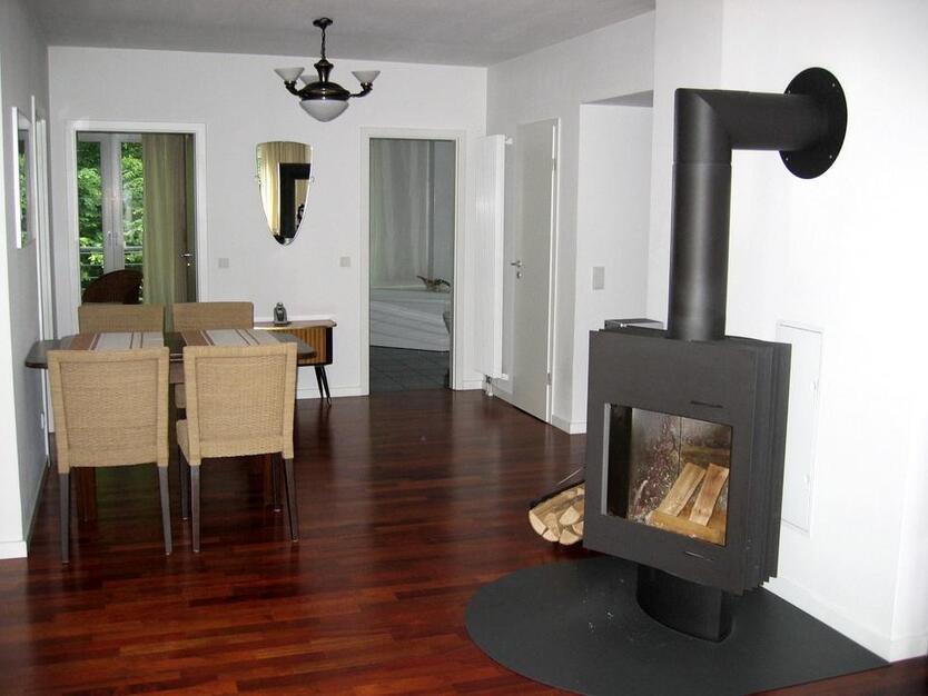 Exklusive 3-Zimmer-Wohnung mitten im Grünen aber dennoch zentral zimmer