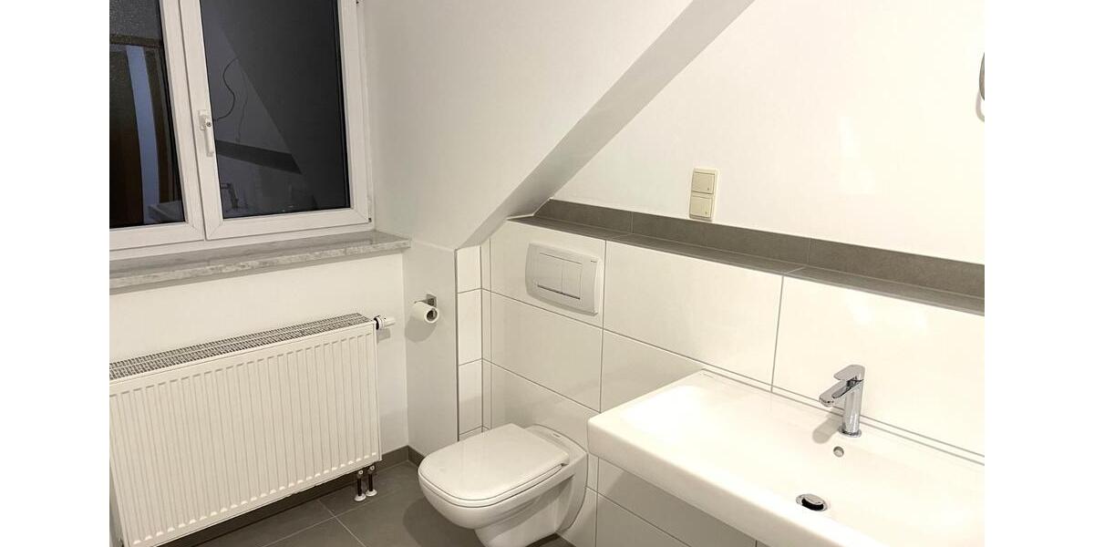 Reihenhaus Frickenhausen am Main - 5 Zimmer, 133 m&sup2;, 1.400&euro; | Angebot:25165664