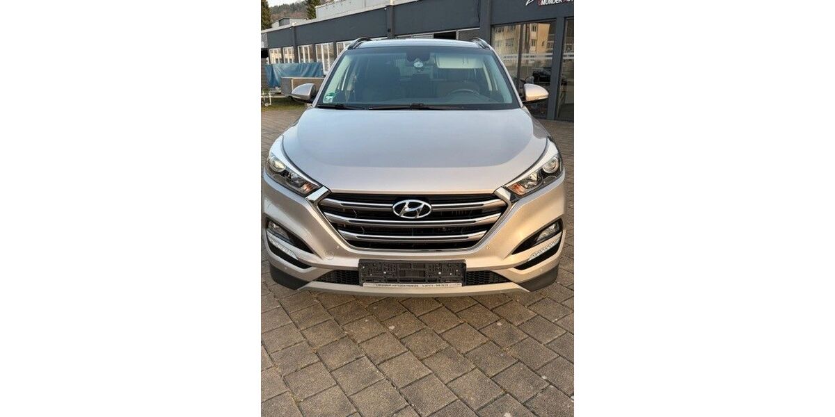 Hyundai TUCSON 63.000 km 13.500 &euro; Schwäbisch Gmünd 73525