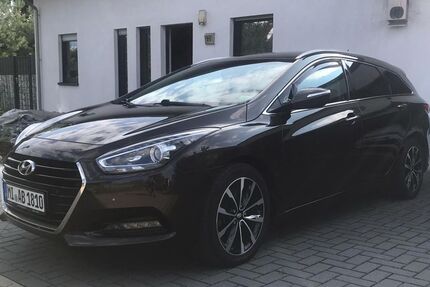 Hyundai i40 170.000 km 8.900 &euro; Hüllhorst 32609