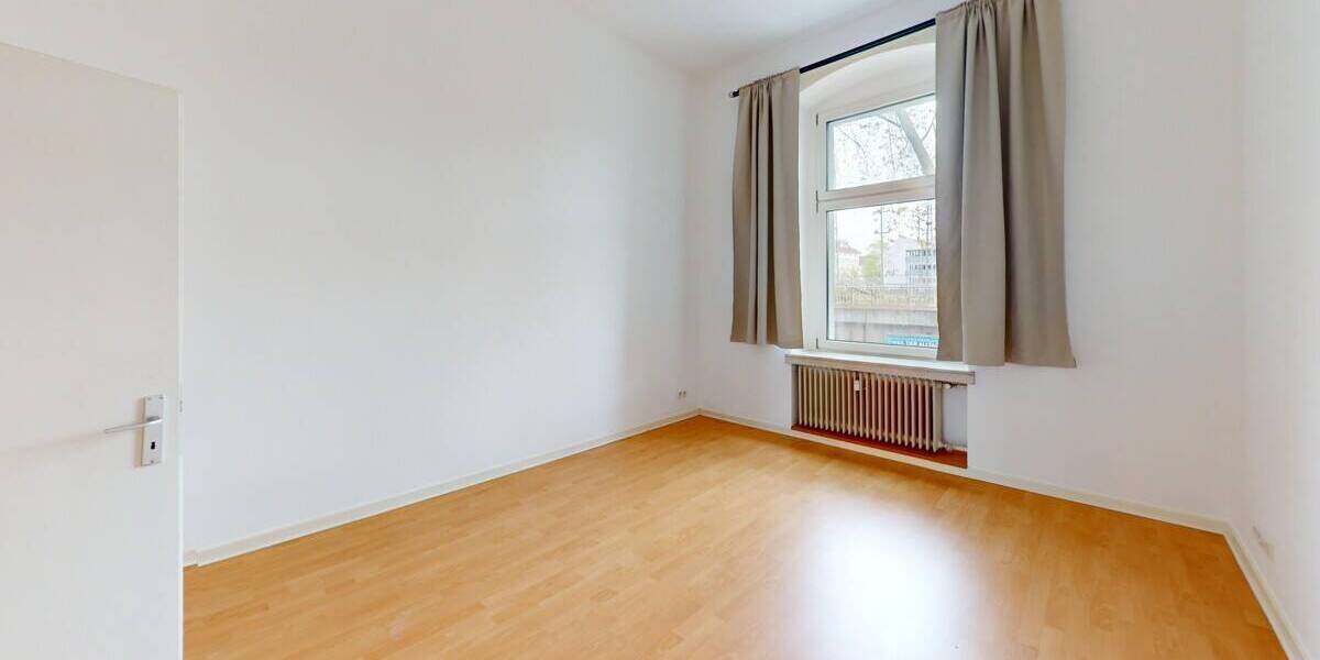 Etagenwohnung Düsseldorf Friedrichstadt - 2 Zimmer, 81 m&sup2;, 1.100&euro; | Angebot:26379723