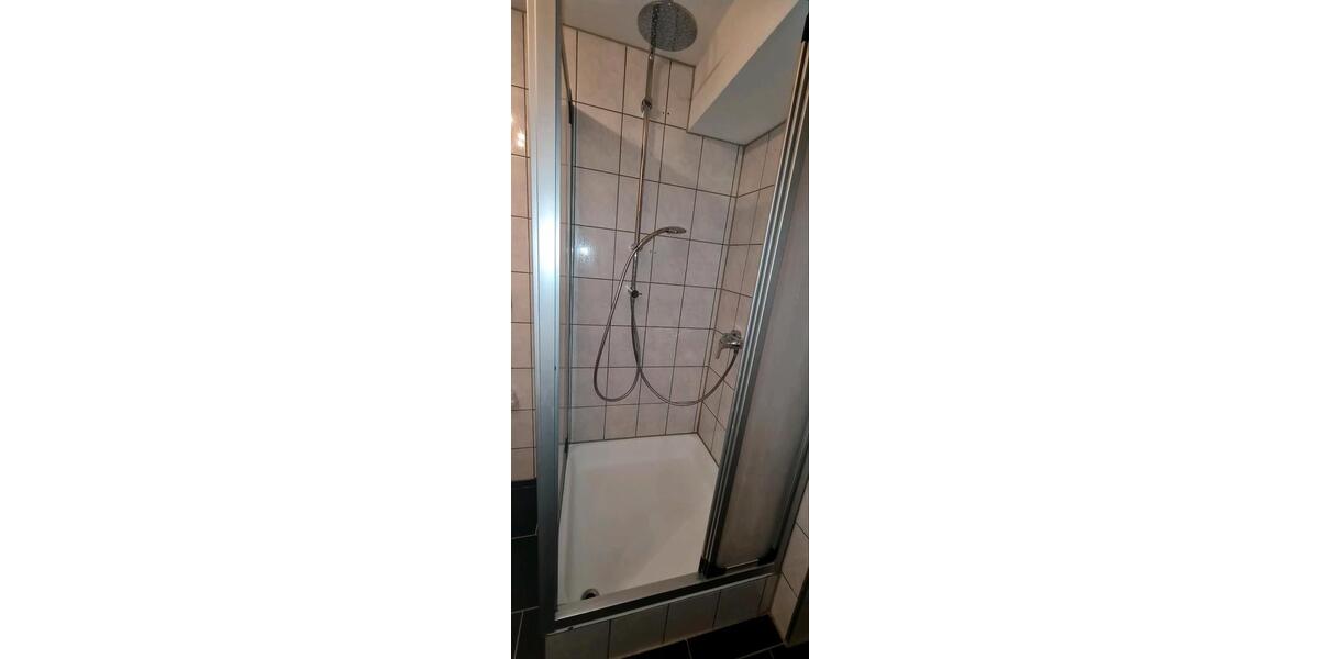 Etagenwohnung Dorfen - 4 Zimmer, 100 m&sup2;, 1.500&euro; | Angebot:25397685