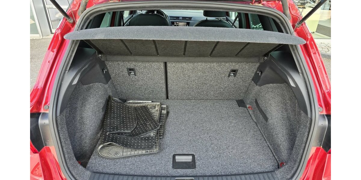Seat Arona FR 1.5 TSI/LEDER/SOUND/LED/NAVI/DAB/1.HAND 65.729 km 17.800 &euro; Villingen-Schwenningen 78054