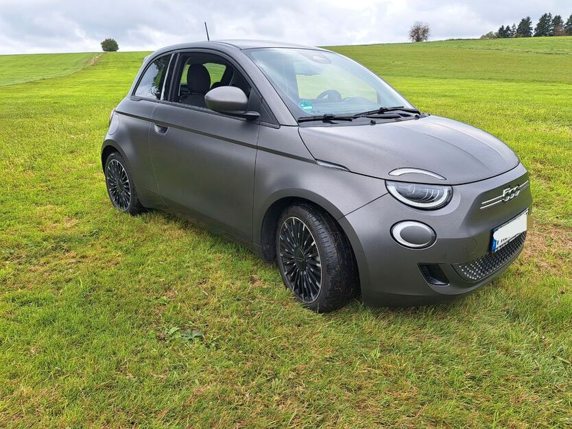 Fiat 500e 27.000 km 17.990 € Freyung 94078