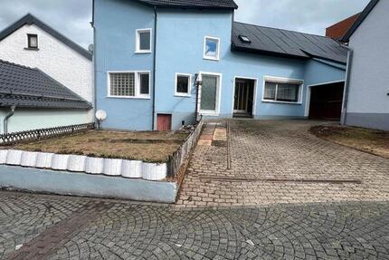 Haus Stadtkyll - 15 Zimmer, 350 m&sup2;, 220.000&euro; | Angebot:25842148