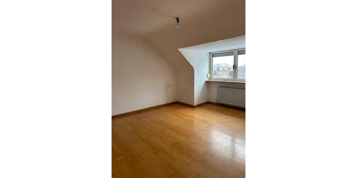Dachgeschoßwohnung Heilbronn - 4 Zimmer, 97 m&sup2;, 1.190&euro; | Angebot:24472362