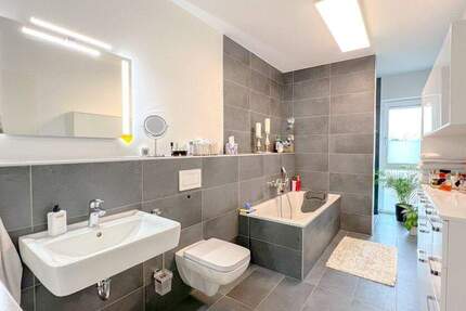 Wohnung Oberasbach Kreutles - 4 Zimmer, 111 m&sup2;, 1.575&euro; | Angebot:25051163