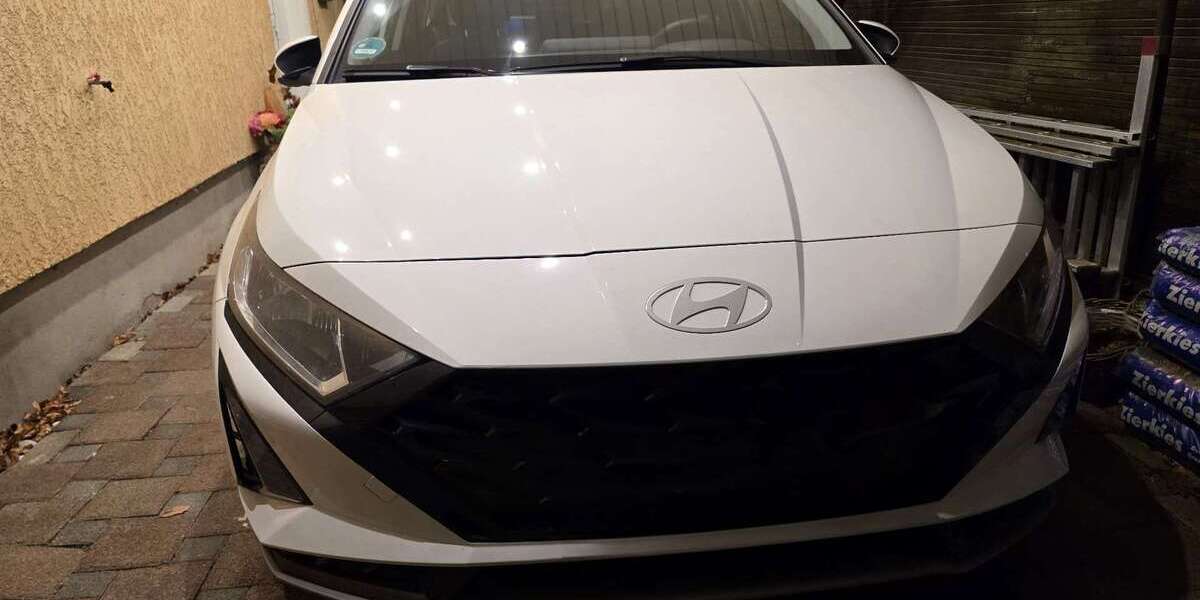 Hyundai i20 2.200 km 20.000 &euro; Waldbröl 51545