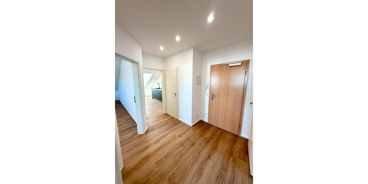 Dachgeschoßwohnung Ingolstadt Nordost - 2 Zimmer, 67 m&sup2;, 950&euro; | Angebot:26394273