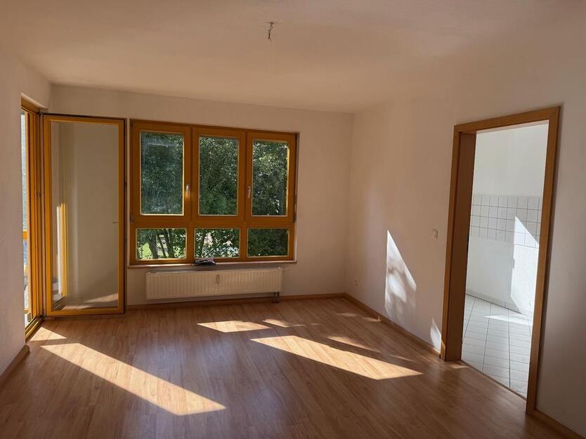 Wohnen mit Wohlfühlfaktor: 2 Raum Wohnung mit Wintergarten!