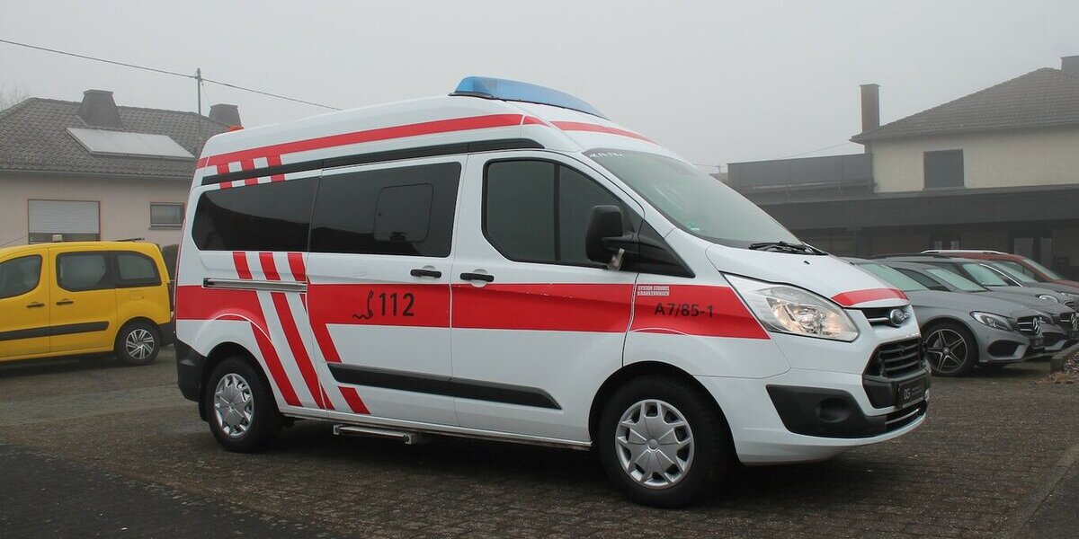 Ford Transit Custom 350 L2 KTW Krankentransportwagen 275.157 km 11.950 &euro; Badem 54657