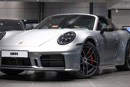 Porsche 992 9.900 km 197.000 &euro; Lübeck 23560