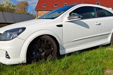 Opel Astra 220.000 km 9.000 &euro; Warrenzin 17111