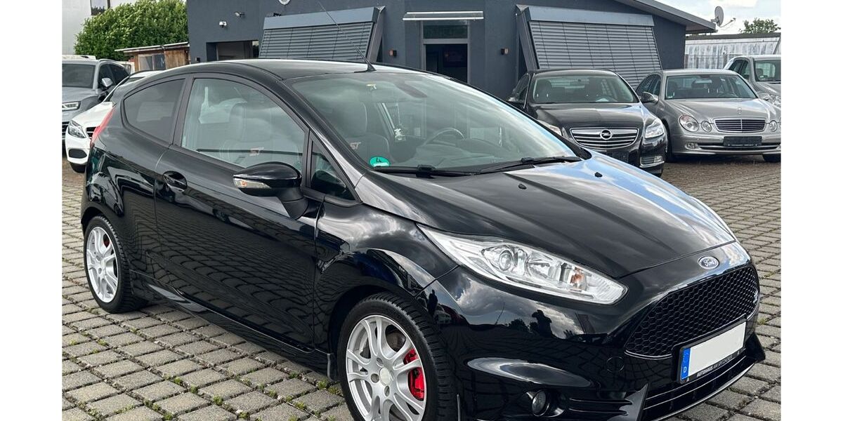 Ford Fiesta 33.500 km 14.900 € Butzbach 35510