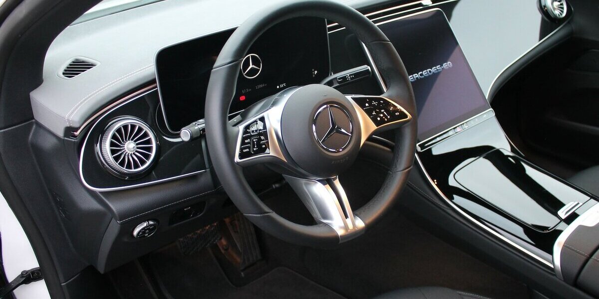 Mercedes-Benz EQE 300 Mercedes Garantie bis 2031 12.000 km 47.400 &euro; Badem 54657