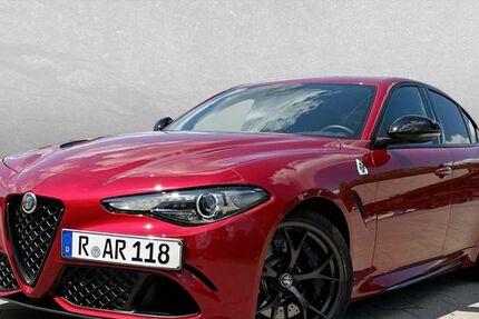 Alfa Romeo Giulia 4.000 km 71.599 &euro; Regensburg 93059