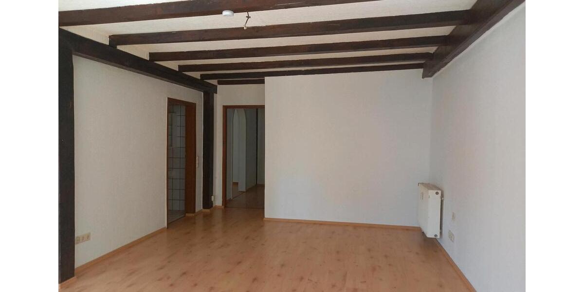 Etagenwohnung Schwalmstadt - 3 Zimmer, 70 m&sup2;, 350&euro; | Angebot:26403877