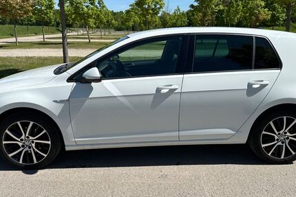 VW Golf 151.010 km 8.900 &euro; Stulln 92551