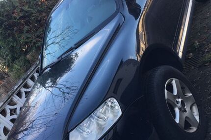 VW Touareg 240.000 km 2.400 &euro; köln 50668