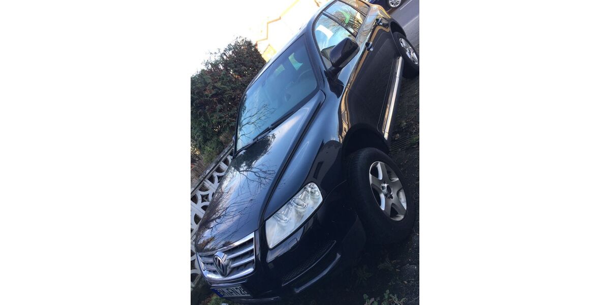 VW Touareg 240.000 km 2.400 &euro; köln 50668