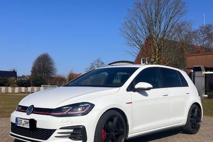 VW Golf 111.000 km 20.450 &euro; Heiden 46359